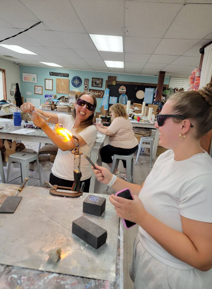 11/25/26 Wednesday (6PM) Pro Level Glass Blowing Experience