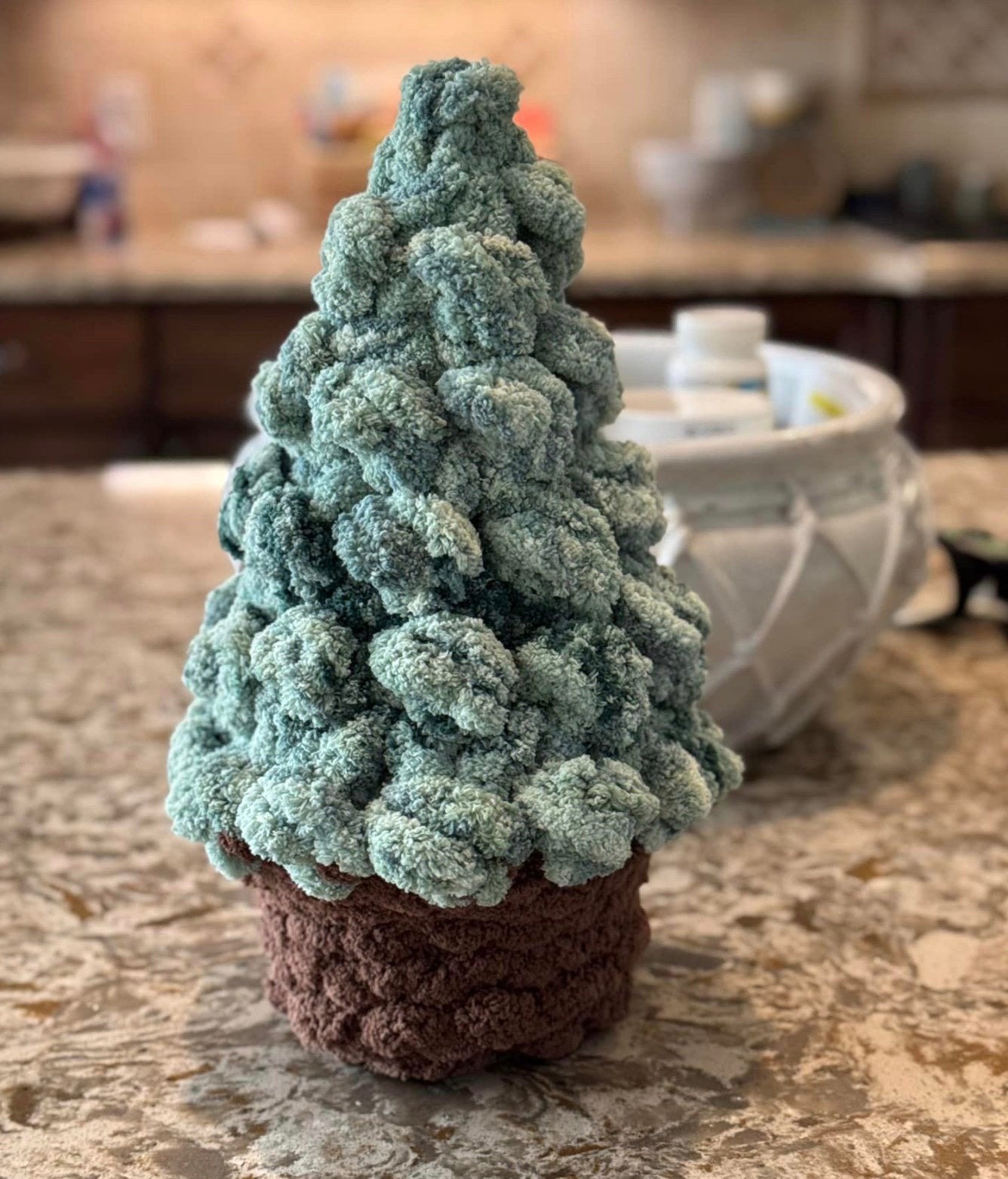 11/22/2025 - Light It Up – Resin Poured Ornament + Chunky Knit Christmas Tree! 6PM