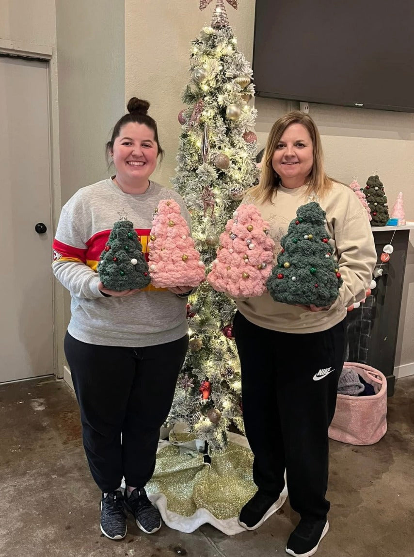 11/22/2025 - Light It Up – Resin Poured Ornament + Chunky Knit Christmas Tree! 6PM