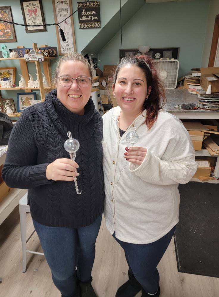 11/25/26 Wednesday (6PM) Pro Level Glass Blowing Experience