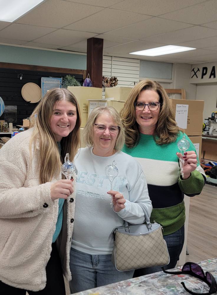 11/25/26 Wednesday (6PM) Pro Level Glass Blowing Experience
