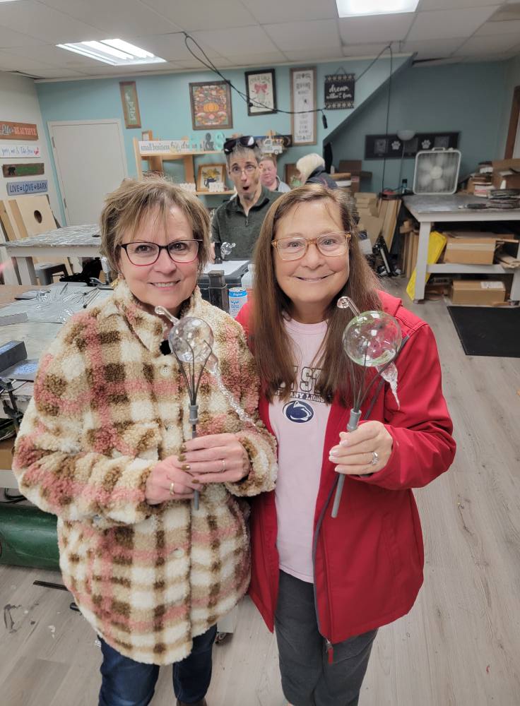 11/25/26 Wednesday (6PM) Pro Level Glass Blowing Experience